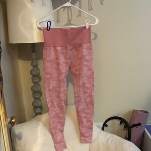 Victoria's Secret Pink Camo Leggings